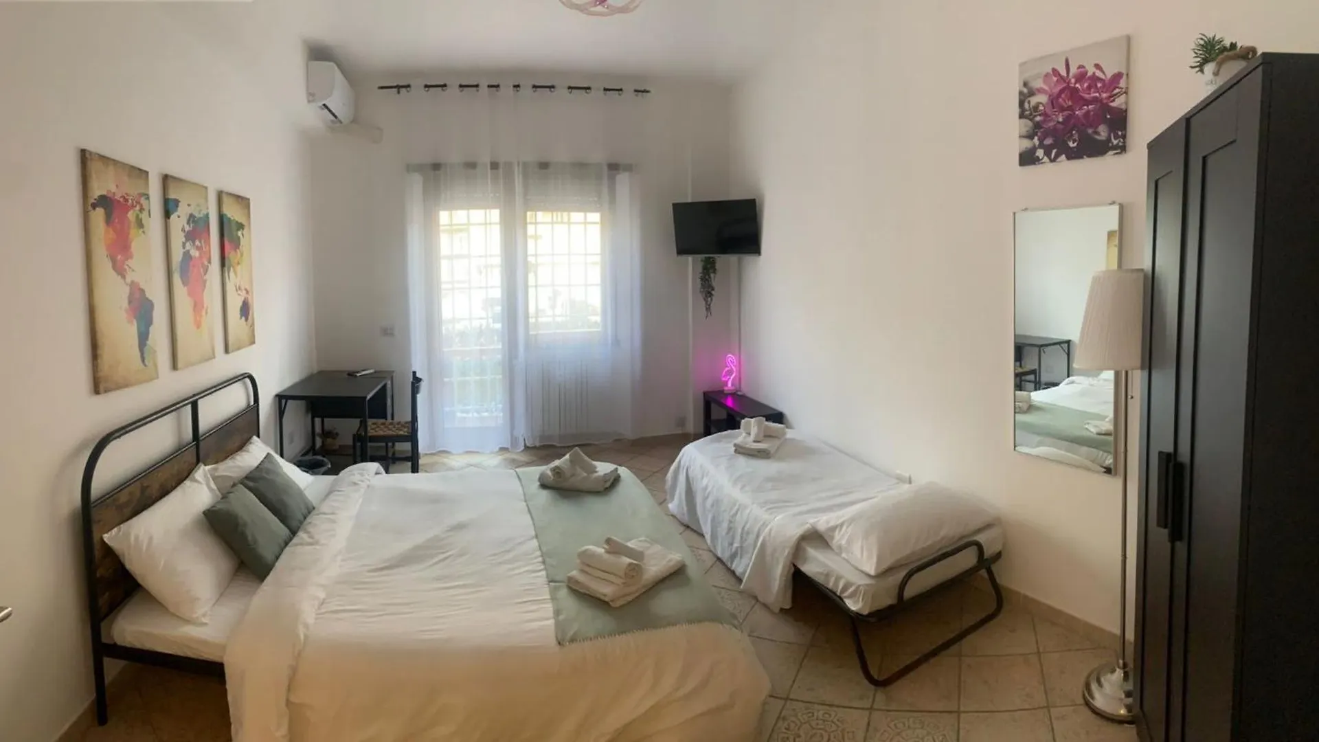 Roux Apartment Rome 0*,  Italy